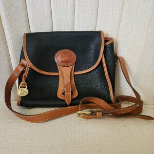 BLACK Dooney & Bourke medium ESSEX bag All Weather Leather crossbody R25 purse